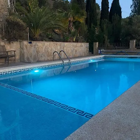 El Nispero Dulce Bed & Breakfast Alcaucin