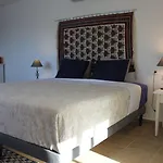 El Nispero Dulce 4*