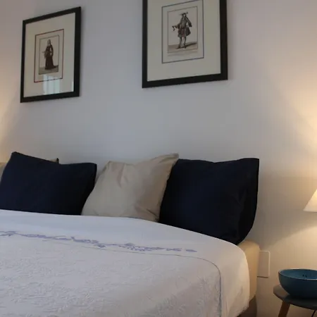 לינה וארוחת בוקר El Nispero Dulce Alcaucín