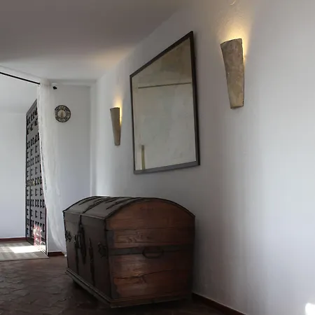 לינה וארוחת בוקר El Nispero Dulce Alcaucín