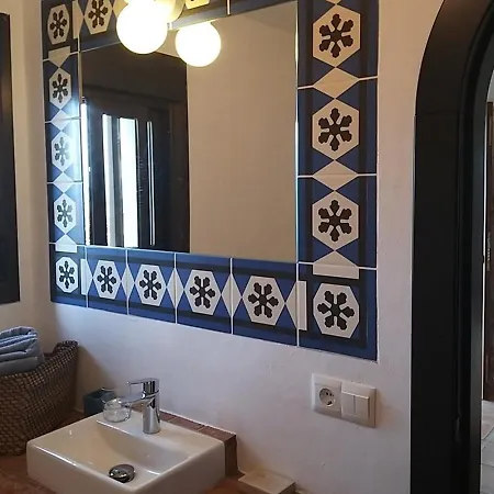 Oda ve Kahvaltı El Nispero Dulce 4*